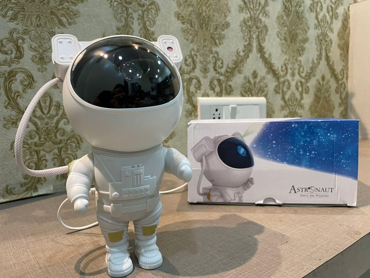 Astronaut Galaxy Projector - 360 Head Rotation (remote control)